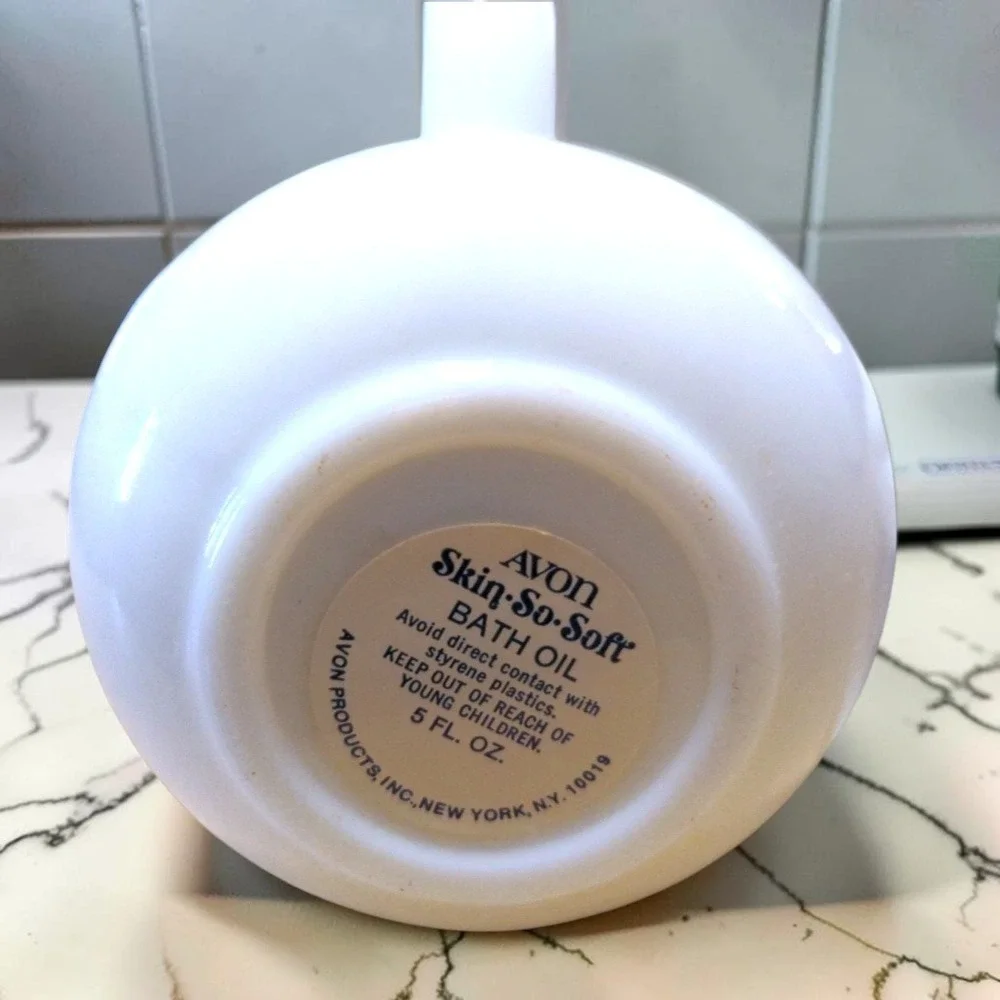 VTG 1972 Avon Delft Blue Pitcher Bowl Set Milk Skin So Soft Bath Oil Full Bottle